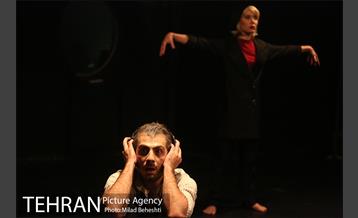 نمایش هنگامه ای که هملت به دست جادوگران مکبث کشته شد‎ 8