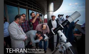 استهلال هلال ماه شوال از فراز برج میلاد تهران 30