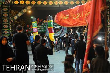 عزاداری شب تاسوعا در خیابان های تهران 33