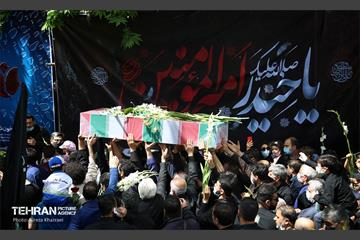 مراسم تشییع و تدفین شهدای گمنام در منطقه ۳ تهران  18