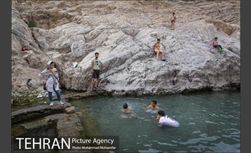 آبتنی تابستانی در چشمه علی 23