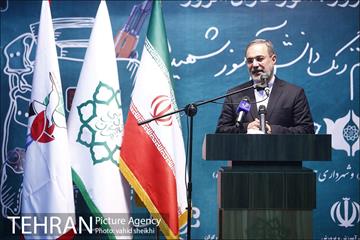 نواختن زنگ دانش آموز شهید در روز اول مهر 16