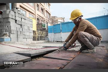 ساخت ورزشگاه پارک توکلی در خیابان مدنی
