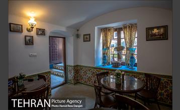 کافه کتاب دارالخلافه 12