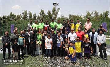 اختتامیه مسابقات فوتبال جام اردیبهشت 1