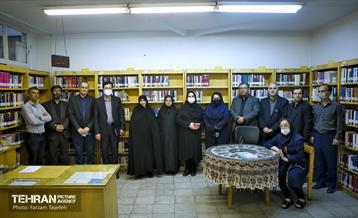 حضور نرگس معدنی پور در منطقه 5