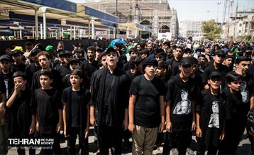 دسته عزاداری گروه سرود نوجوانان راهیان کربلا 3