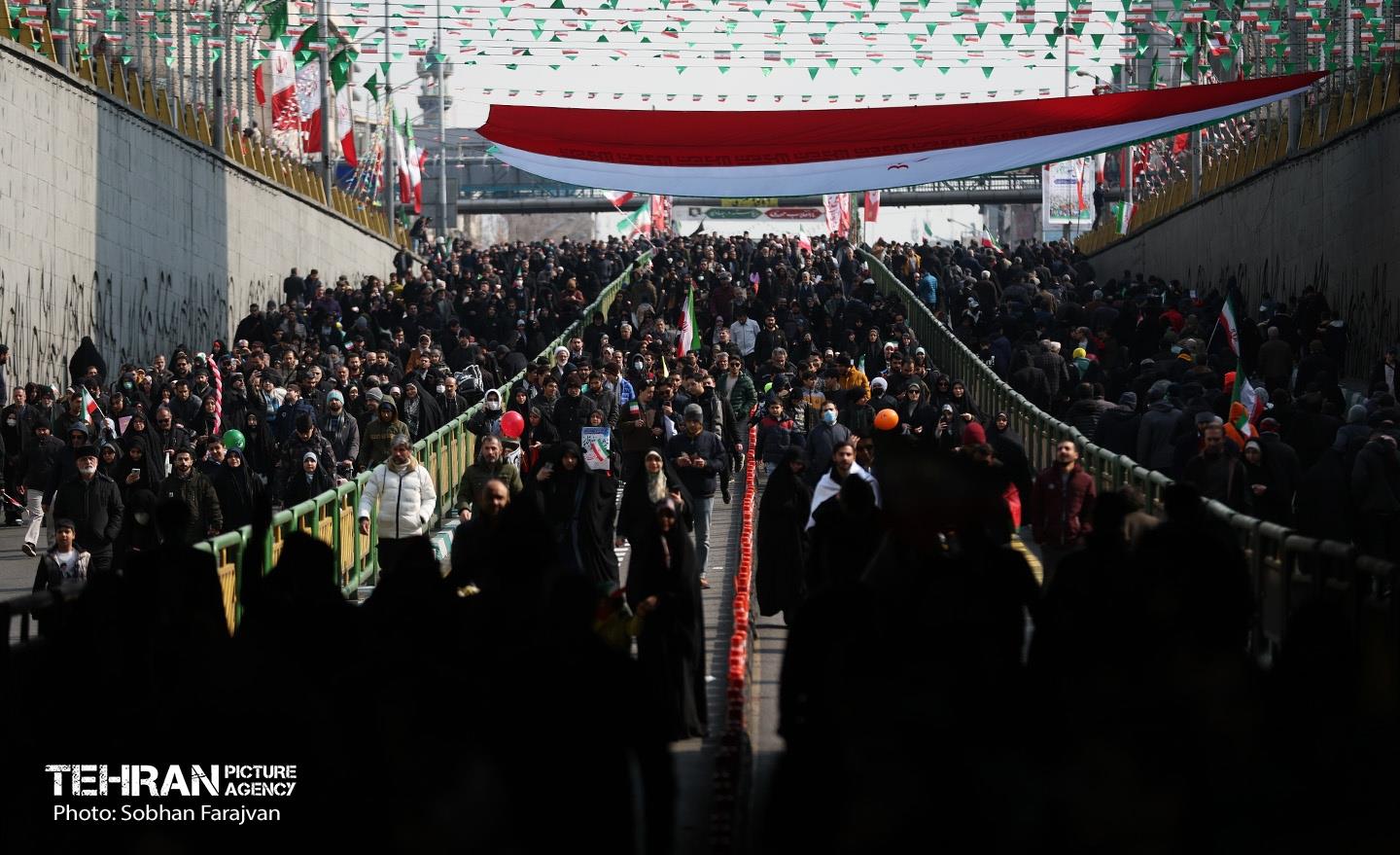 راهپیمایی ۲۲ بهمن در تهران - ۱ 12