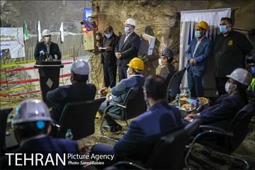 ورود ماشین حفار تونل به ایستگاه میدان حضرت عبدالعظیم الحسنی(ع) در خط 6 مترو 14