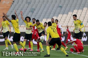 دیدار تیم های فوتبال پرسپولیس و سپاهان 6