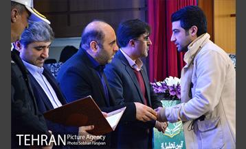 آیین تجلیل از رانندگان نمونه شرکت خودرو سرویس شهر 21