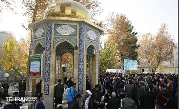 تشییع پیکر شهید مدافع حرم در منطقه ۵  10