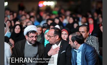 اجتماع بزرگ جوانان شهر تهران در میدان امام حسین(ع) 4