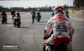 راند اول مسابقات موتور ریس آقایان و بانوان 31