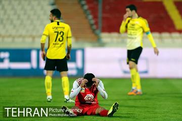 دیدار تیم های فوتبال پرسپولیس و سپاهان 13