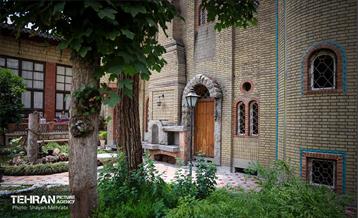 خانه مقدم 62