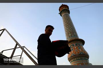 اهتزاز پرچم حرم سیدالشهدا(ع) بر فراز گنبد حرم عبدالعظیم حسنی(ع) 20