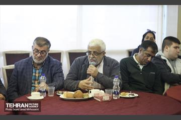 نخستین نشست قلم‌های آسمانی 19