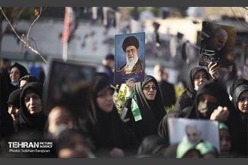 تشییع پیکر شهید گمنام در منطقه ۲۱