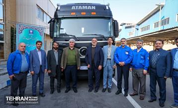 آیین رونمایی از تاکسی‌ون‌های جدید شهرداری تهران 25