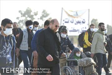 حضور دکتر قالیباف در پیاده‌روی اربعین، از نجف تا کربلا 6