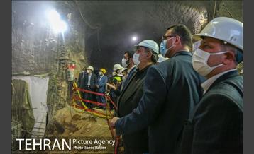 ورود ماشین حفار تونل به ایستگاه میدان حضرت عبدالعظیم الحسنی(ع) در خط 6 مترو 25