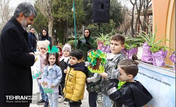 غرس ۱۱۰۰ نهال در منطقه ۱۱ 18