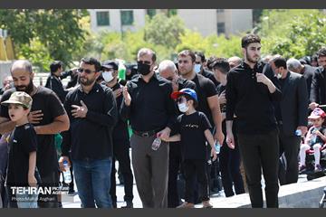 عزاداری ظهر عاشورا در میدان شهید طهرانی مقدم