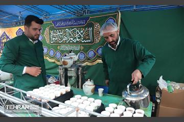 خدمت رسانی مواکب منطقه۱۶ به نمازگزاران عید سعید فطر 37