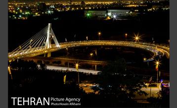 شب گردی در بزرگراه های تهران‎ 13