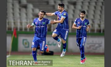 دیدار سایپا تهران و صنعت نفت ابادان در لیگ برتر فوتبال  11
