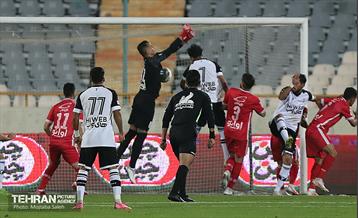 دیدار تیم های فوتبال پرسپولیس و هوادار 31