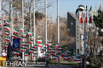 آذین بندی معابر منطقه 8 به مناسبت دهه فجر 2