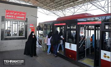 آیین بهره‌برداری از ۴۰ دستگاه اتوبوس دوکابین بازسازی شده 1
