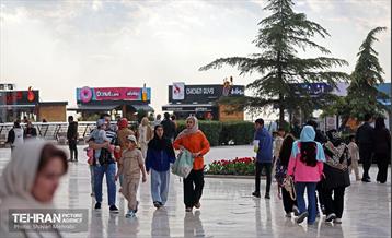 برج میلاد در ایام نوروز 29