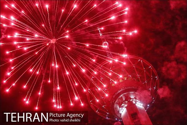 نورافشانی برج میلاد همزمان با ولادت حضرت علی (ع) 13