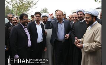 بازدید شهردار تهران از نمایشگاه نوروزی عطر یاس و مرکز اسکان نوروزی منطقه ۲۰ 16