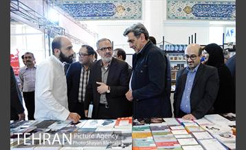 بازدید شهردار تهران از سی و دومین نمایشگاه بین المللی کتاب تهران 23
