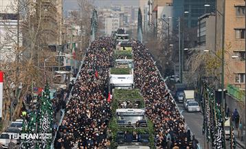 تشییع پیکر ۲۰۰ شهید گمنام دفاع مقدس در تهران 16