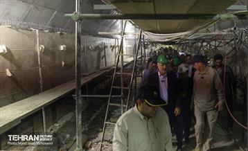 بازدید از دو ایستگاه مهم مترو 32