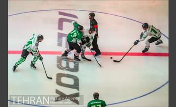 مسابقات هاکی رو یخ 7