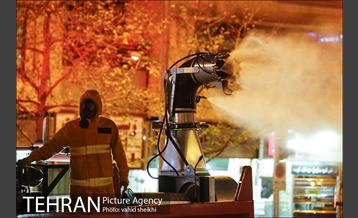 آئین رونمایی از تجهیزات جدید سازمان آتش نشانی پایتخت در ضدعفونی اماکن عمومی 19