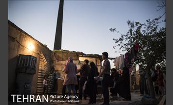 لقمه های مهربانی در محله دولتخواه‎ 7