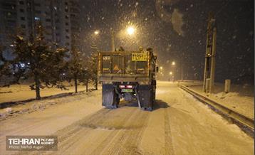 عملیات برف‌روبی در منطقه 2