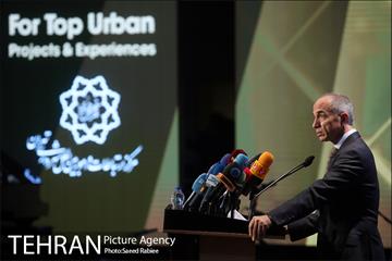 مراسم اختتامیه پنجمین دوره جایزه جهانی خشت طلایی تهران 15