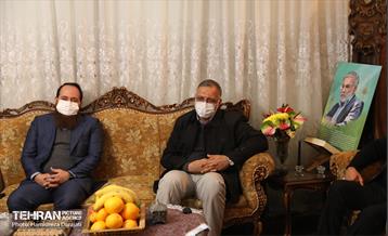 حضور شهردار تهران در منزل شهید فخری زاده در سالگرد شهادت  13