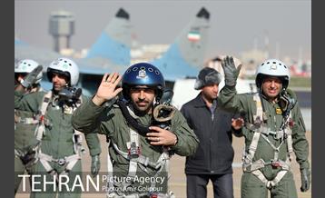 پرواز اسکادران ها بر آسمان پایتخت 6