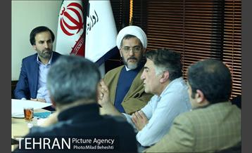 نشست نمایندگان کمیسیون فرهنگی مجلس شورای اسلامی و اعضای ستاد برگزاری جشنواره تئاتر فجر‎ 16