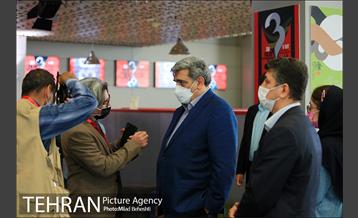 بازدید شهردار تهران از سی و هشتمین جشنواره جهانی فیلم فجر 1