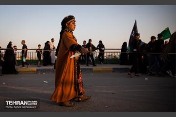 کاروان نمادین اسرای کربلا در مسیر طویریج  13